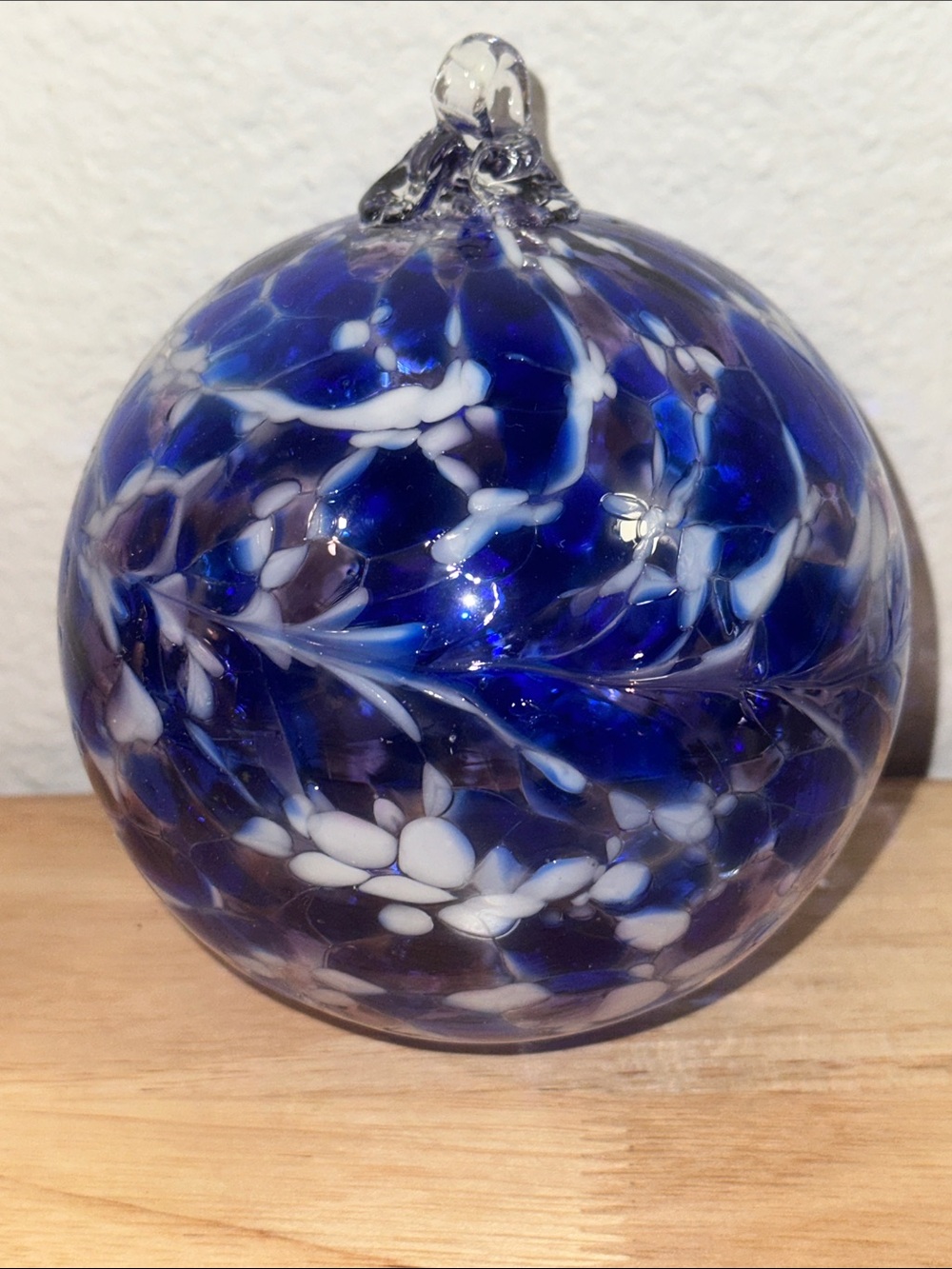NWT Anwa Glass Blue & White Swirled Art Glass Ornament Sphere 4" Made in Poland